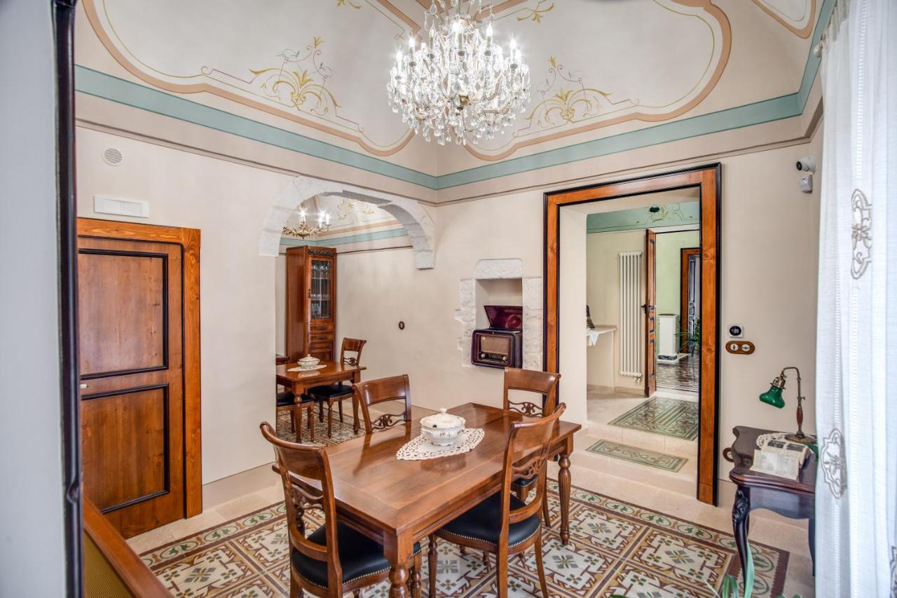 Palazzo Stunis - Dimora Di Charme Bed & Breakfast Ostuni Ngoại thất bức ảnh