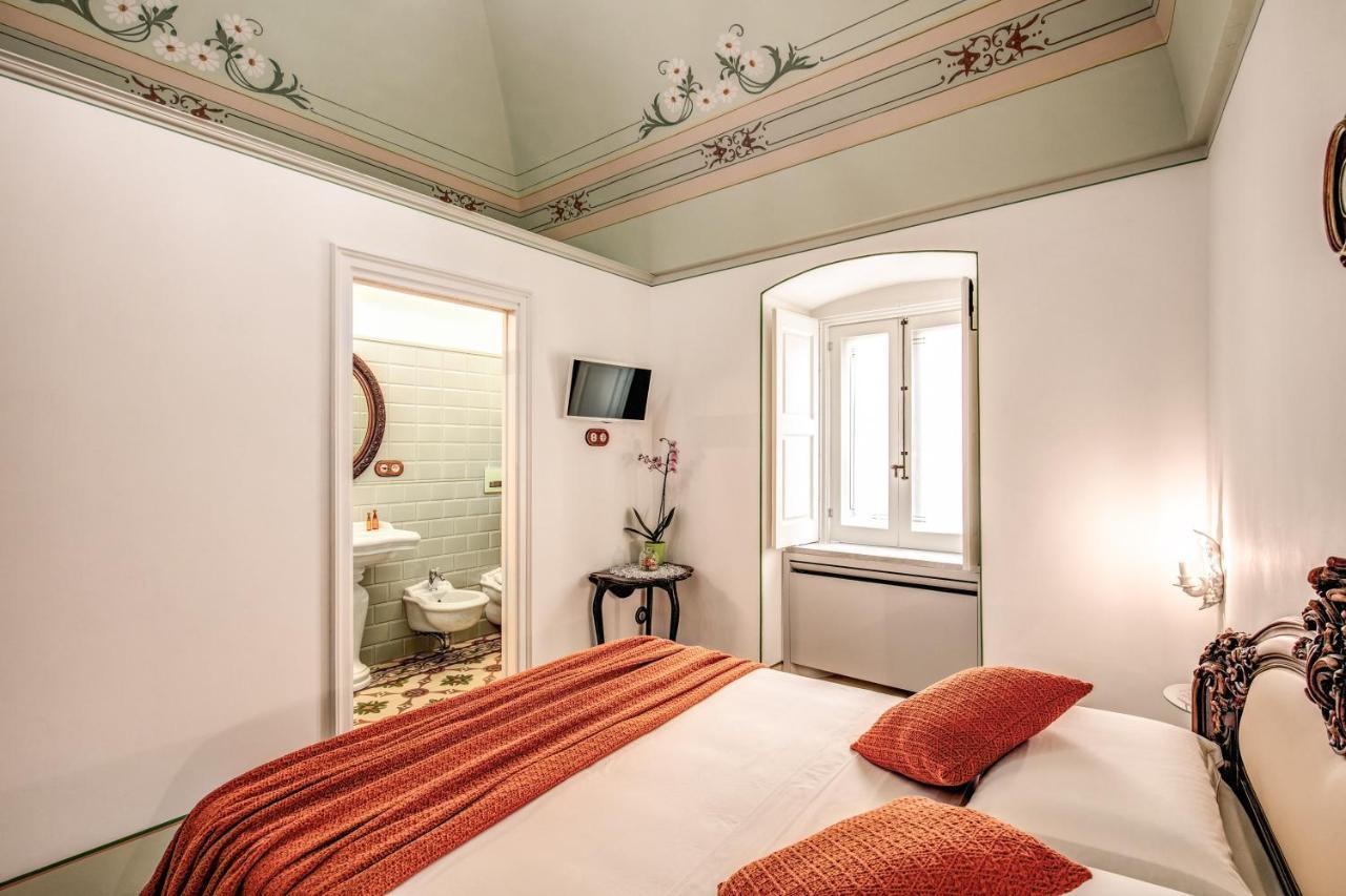 Palazzo Stunis - Dimora Di Charme Bed & Breakfast Ostuni Ngoại thất bức ảnh