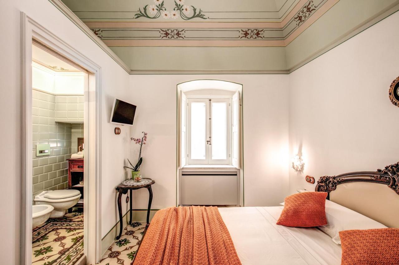 Palazzo Stunis - Dimora Di Charme Bed & Breakfast Ostuni Ngoại thất bức ảnh