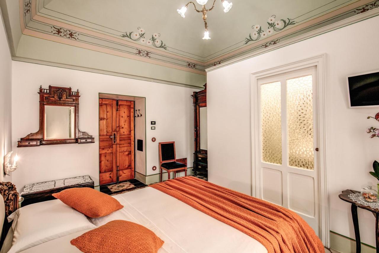 Palazzo Stunis - Dimora Di Charme Bed & Breakfast Ostuni Ngoại thất bức ảnh