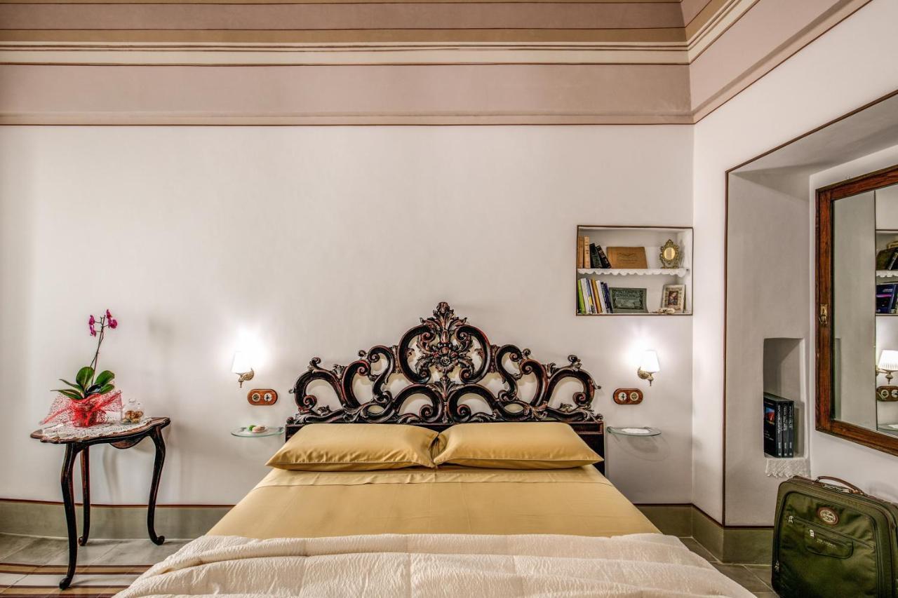 Palazzo Stunis - Dimora Di Charme Bed & Breakfast Ostuni Ngoại thất bức ảnh