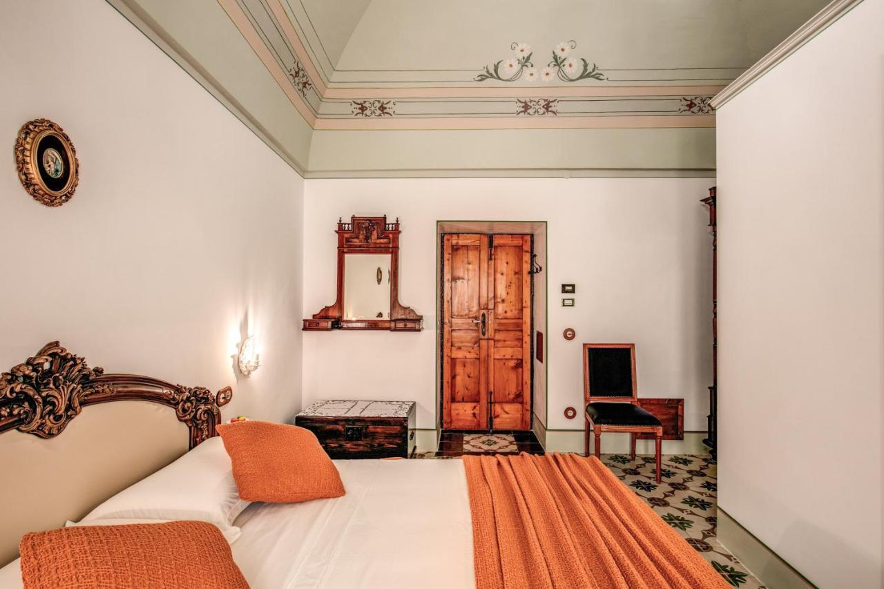 Palazzo Stunis - Dimora Di Charme Bed & Breakfast Ostuni Ngoại thất bức ảnh