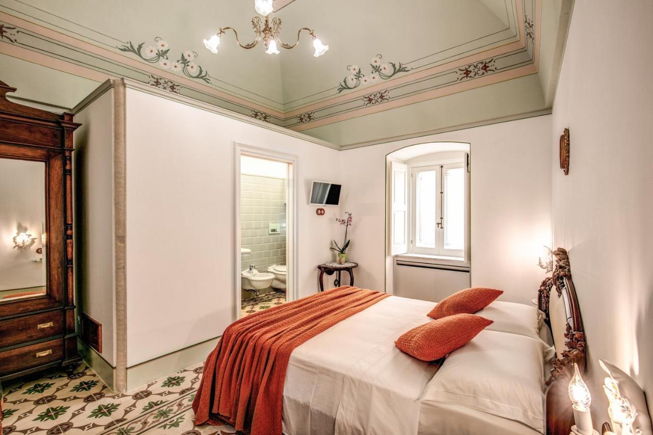 Palazzo Stunis - Dimora Di Charme Bed & Breakfast Ostuni Ngoại thất bức ảnh
